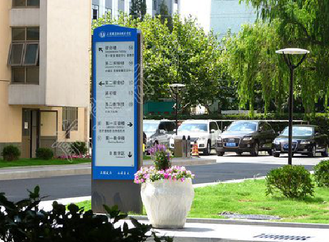 灵山传统的学校标识系统有什么问题？