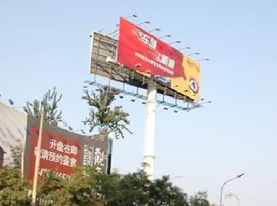 灵山户外广告怎么做才能让人一眼记住？